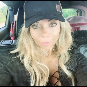 Meet your Posher, Bernadette